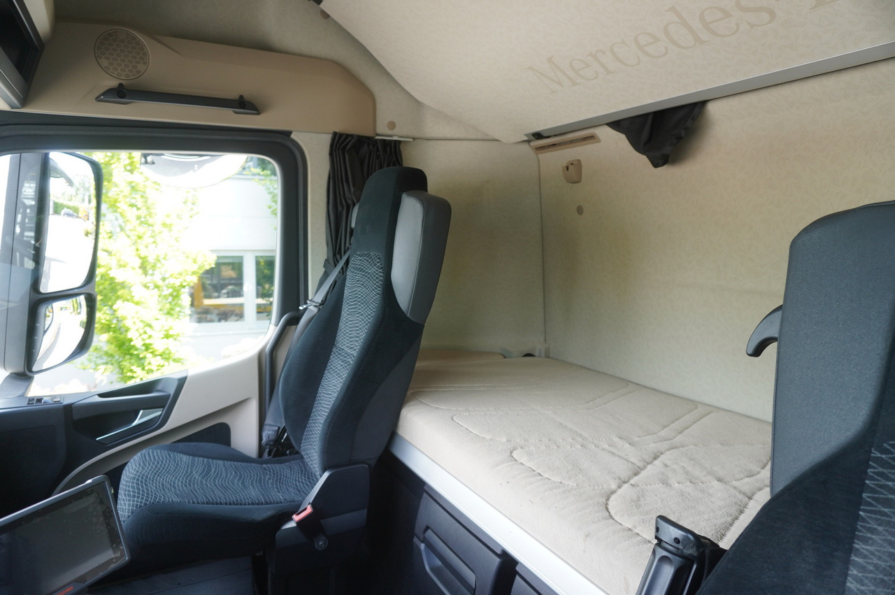 MERCEDES-BENZ Actros 2542 / NEW tow truck / steered 3rd axle — crédit-bail MERCEDES-BENZ Actros 2542 / NEW tow truck / steered 3rd axle: photos 22