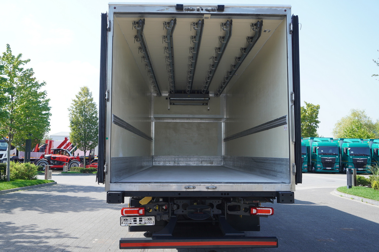 MERCEDES-BENZ Actros 2545 MP5 6×2 E6 / Kiesling meat hook refrigerator / Carrier Supra 1250 / 2022 - Camion frigorifique: photos 4 MERCEDES-BENZ Actros 2545 MP5 6×2 E6 / Kiesling meat hook refrigerator / Carrier Supra 1250 / 2022 - Camion frigorifique: photos 4