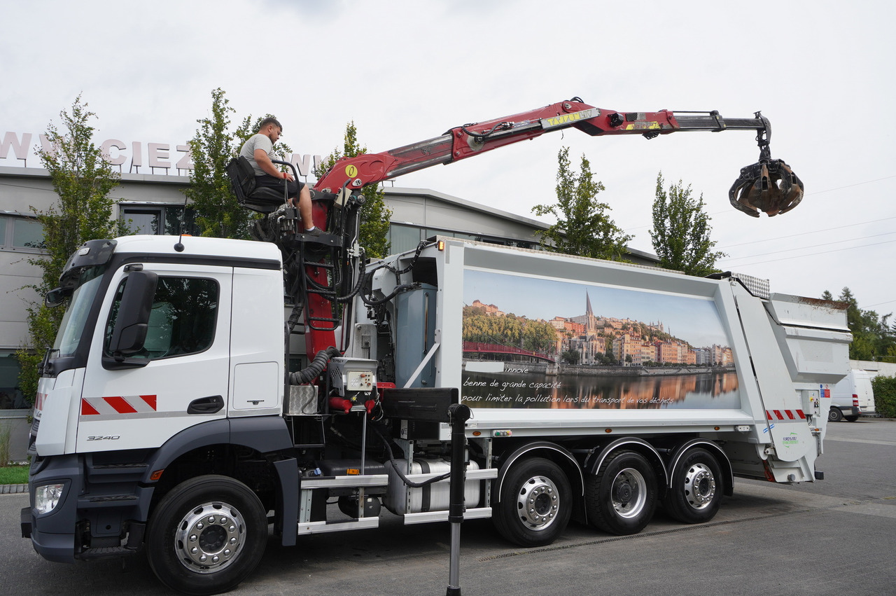 MERCEDES-BENZ Antos 3240 8x2 / Tajfun 5T crane / Farid Industries garbage truck/ 3 steered axles - Camion vidangeur: photos 1 MERCEDES-BENZ Antos 3240 8x2 / Tajfun 5T crane / Farid Industries garbage truck/ 3 steered axles - Camion vidangeur: photos 1