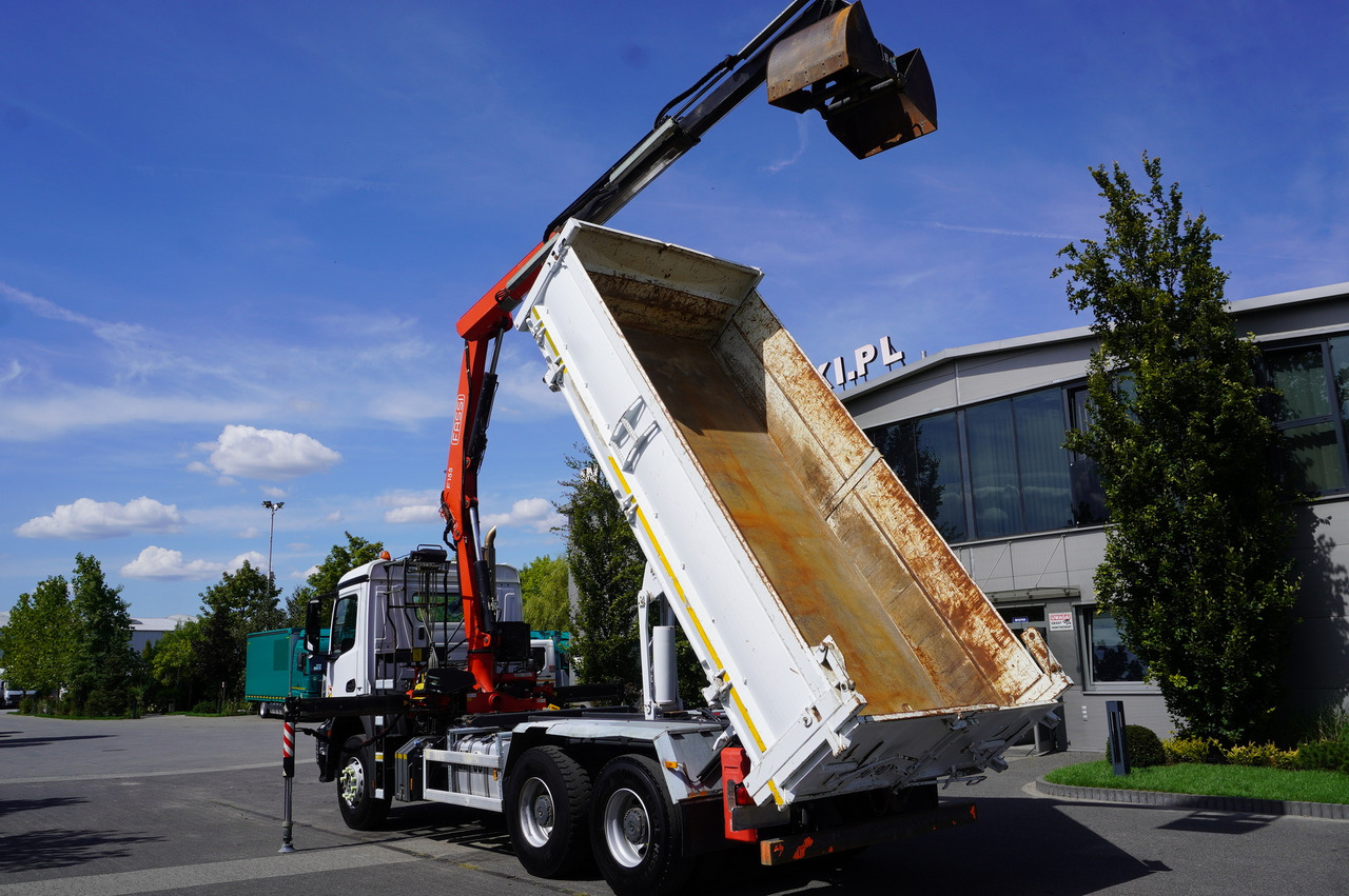 MERCEDES-BENZ Arocs 2636 / 6x4 / HDS Fassi / 3-Way Tipper / Bortmatic - Camion grue: photos 5 MERCEDES-BENZ Arocs 2636 / 6x4 / HDS Fassi / 3-Way Tipper / Bortmatic - Camion grue: photos 5