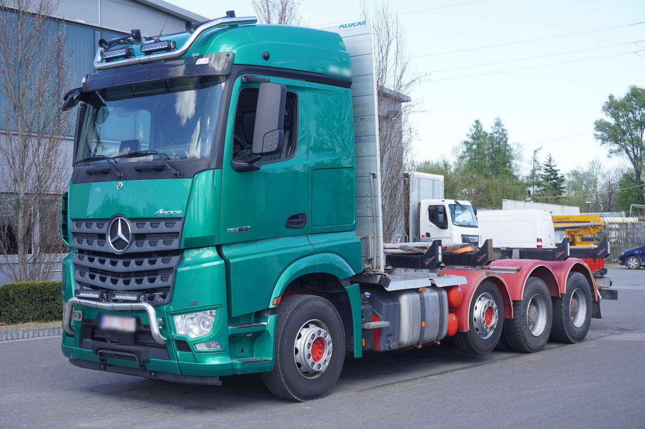 Mercedes-Benz Arocs 3563 8 × 4 / 630 HP / steered axle / Logging superstructure - Camion grue: photos 3 Mercedes-Benz Arocs 3563 8 × 4 / 630 HP / steered axle / Logging superstructure - Camion grue: photos 3