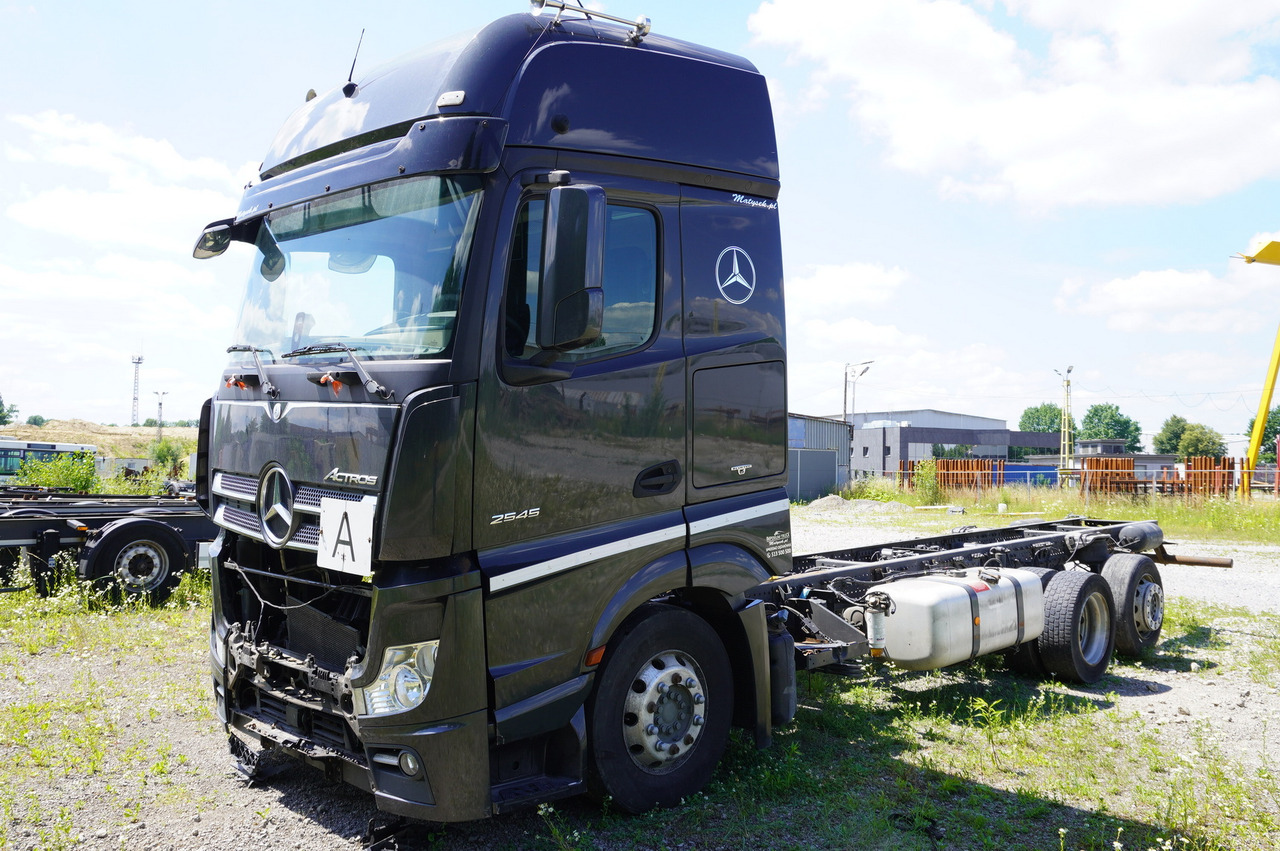MERCEDES-BENZ Actros 2545 GIGA / without engine - Pièces de rechange: photos 2 MERCEDES-BENZ Actros 2545 GIGA / without engine - Pièces de rechange: photos 2