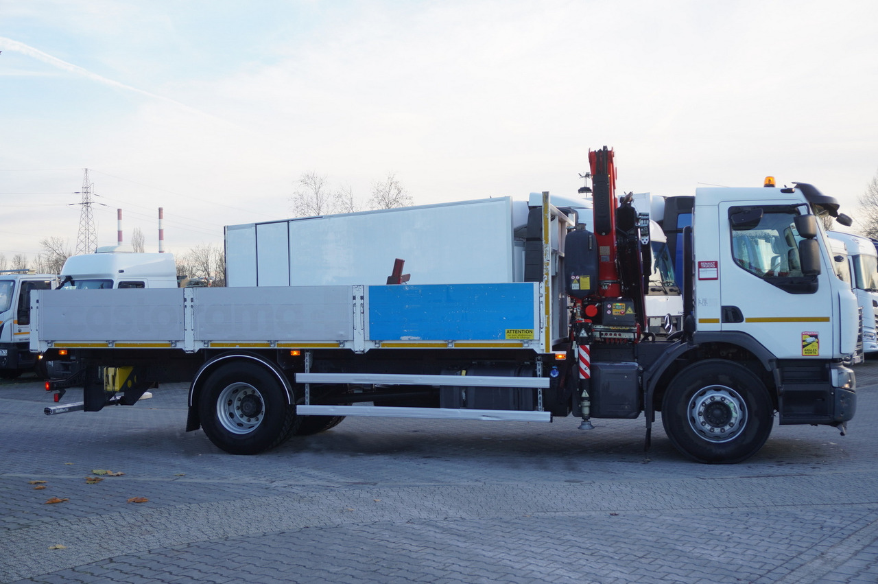 RENAULT C280 DTI 8 / FASSI crane 5.6 T / range 8 m / Flatbed 15 EPAL - Camion grue: photos 4 RENAULT C280 DTI 8 / FASSI crane 5.6 T / range 8 m / Flatbed 15 EPAL - Camion grue: photos 4