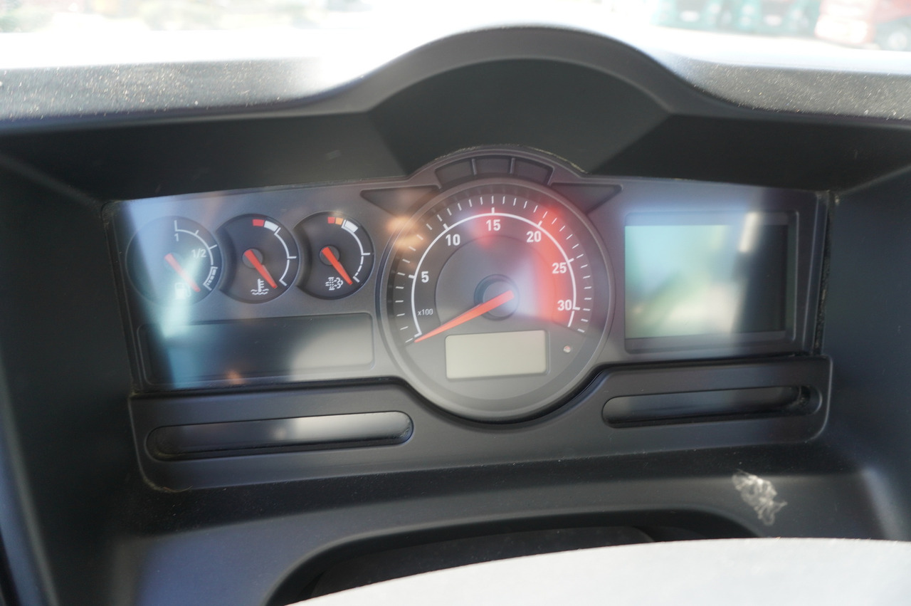 RENAULT C280 DTI 8 / FASSI crane 5.6 T / range 8 m / Flatbed 15 EPAL — crédit-bail RENAULT C280 DTI 8 / FASSI crane 5.6 T / range 8 m / Flatbed 15 EPAL: photos 22