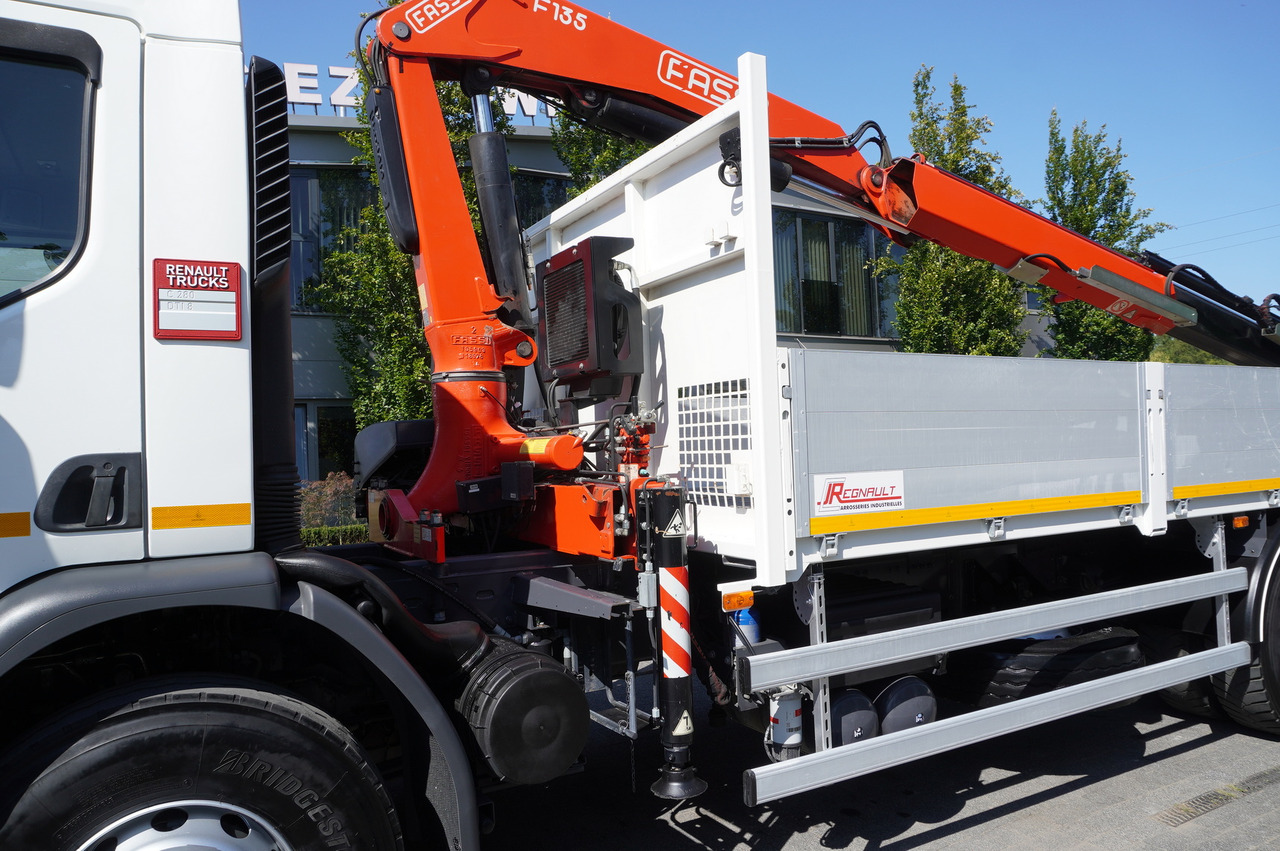 RENAULT C280 DTI 8 / FASSI crane 5.6 T / range 8 m / Flatbed 15 EPAL — crédit-bail RENAULT C280 DTI 8 / FASSI crane 5.6 T / range 8 m / Flatbed 15 EPAL: photos 10