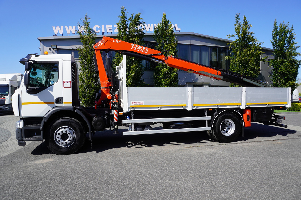 RENAULT C280 DTI 8 / FASSI crane 5.6 T / range 8 m / Flatbed 15 EPAL - Camion grue: photos 4 RENAULT C280 DTI 8 / FASSI crane 5.6 T / range 8 m / Flatbed 15 EPAL - Camion grue: photos 4