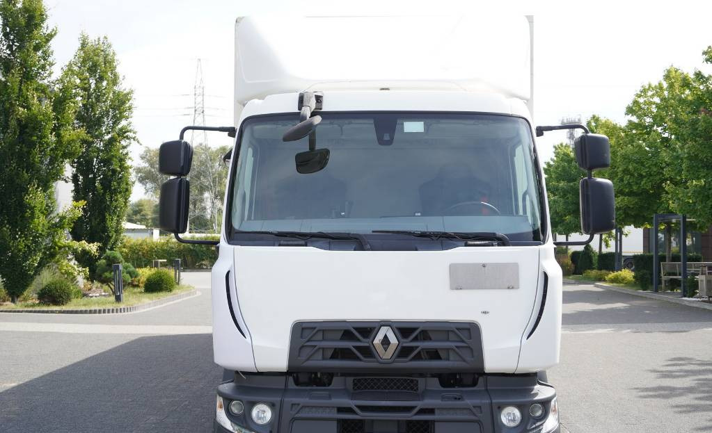 RENAULT D12 E6 / Container 18 pallets / tail lift - Camion fourgon: photos 4 RENAULT D12 E6 / Container 18 pallets / tail lift - Camion fourgon: photos 4