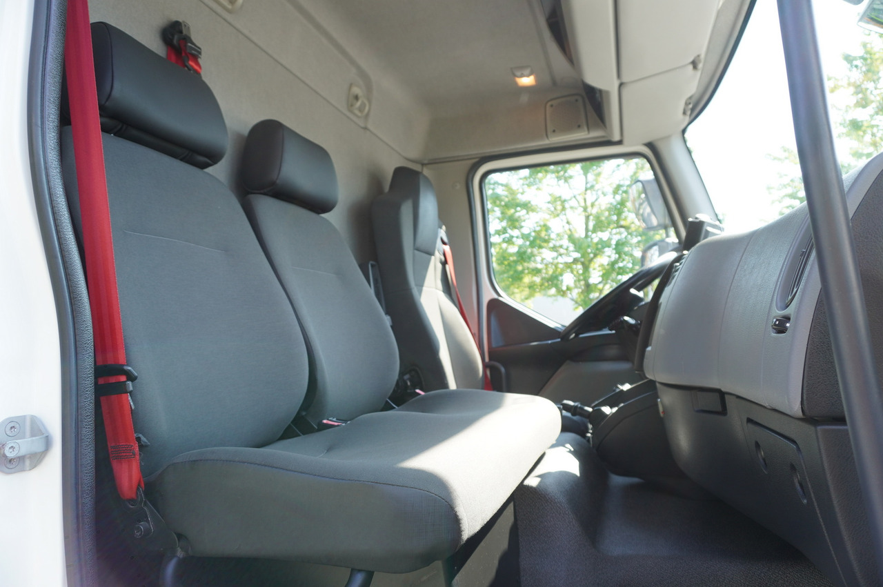 Camion porte-voitures RENAULT D12 / New galvanized tow truck superstructure / 2025 / length 840 cm: photos 29