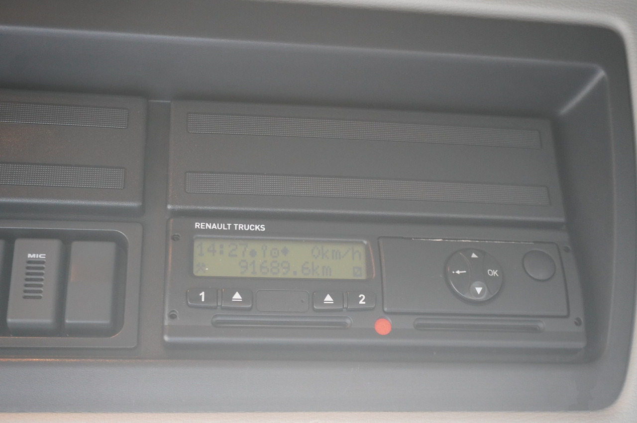 RENAULT D13 / 90 tho km !!! / Meat hook refrigerator / Thermoking T800R / 2 units - Camion frigorifique: photos 2 RENAULT D13 / 90 tho km !!! / Meat hook refrigerator / Thermoking T800R / 2 units - Camion frigorifique: photos 2