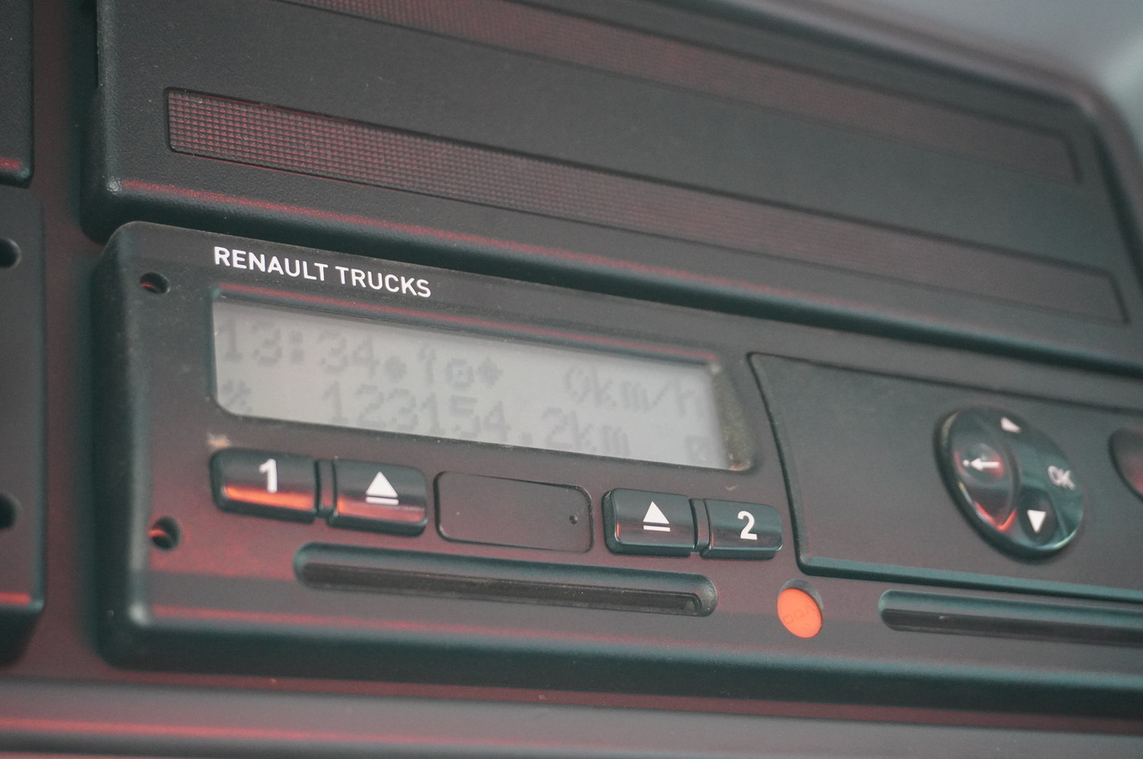 RENAULT K380 6×4 / FASSI F175 crane 7.85 t / 120 thousand km! / 2-sided tipper - Camion benne, Camion grue: photos 2 RENAULT K380 6×4 / FASSI F175 crane 7.85 t / 120 thousand km! / 2-sided tipper - Camion benne, Camion grue: photos 2