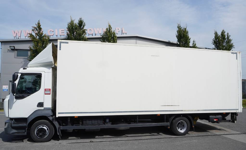RENAULT Renault D12 E6 / Container 18 pallets / Lift - Camion fourgon: photos 2 RENAULT Renault D12 E6 / Container 18 pallets / Lift - Camion fourgon: photos 2