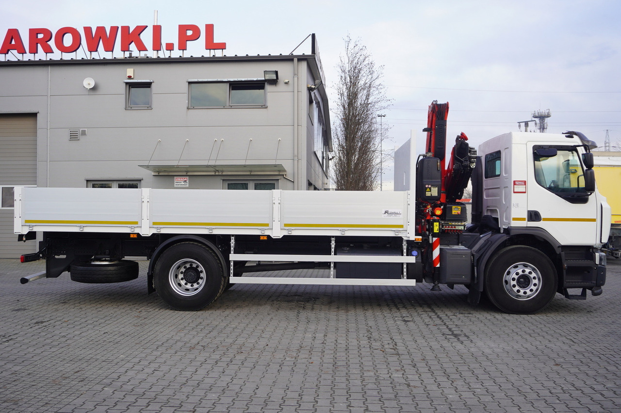 Renault C320 P4x2 E6 / Fassi 5.6 t / Range 8 m / Platform 15 EPAL - Camion plateau, Camion grue: photos 3 Renault C320 P4x2 E6 / Fassi 5.6 t / Range 8 m / Platform 15 EPAL - Camion plateau, Camion grue: photos 3