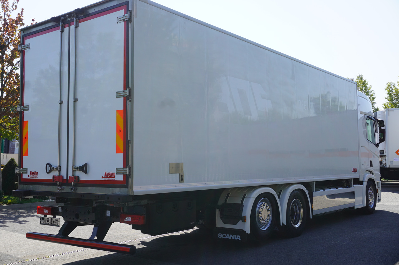 SCANIA R500 Hook-Up Refrigerated Truck KIESLING 20 EPAL / Carrier Supra 1250 Silent - Camion frigorifique: photos 4 SCANIA R500 Hook-Up Refrigerated Truck KIESLING 20 EPAL / Carrier Supra 1250 Silent - Camion frigorifique: photos 4