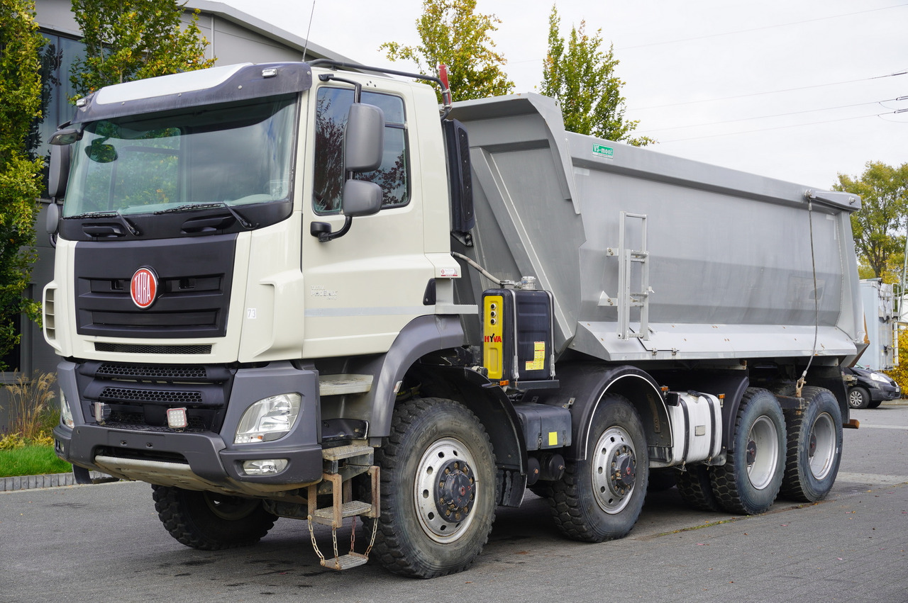 TATRA Phoenix 8x8 Twin-Steer Quad/A dump truck / 30 tho. km - Camion benne: photos 2 TATRA Phoenix 8x8 Twin-Steer Quad/A dump truck / 30 tho. km - Camion benne: photos 2