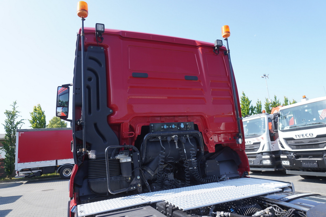 Tracteur routier MAN TGX 18.510 4x4 tractor unit / 510 HP / Sleeper cab: photos 8