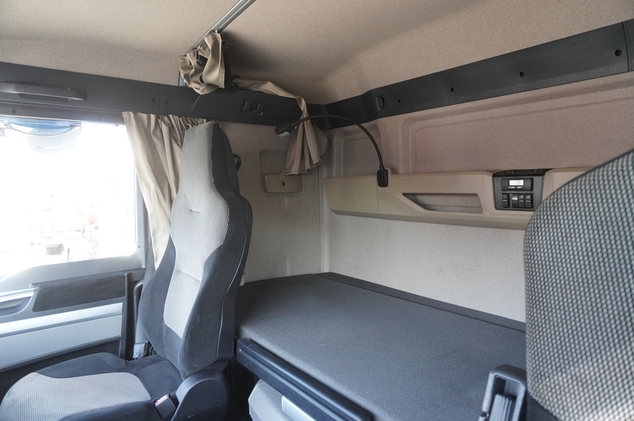 Tracteur routier MAN TGX 18.510 4x4 tractor unit / 510 HP / Sleeper cab: photos 22