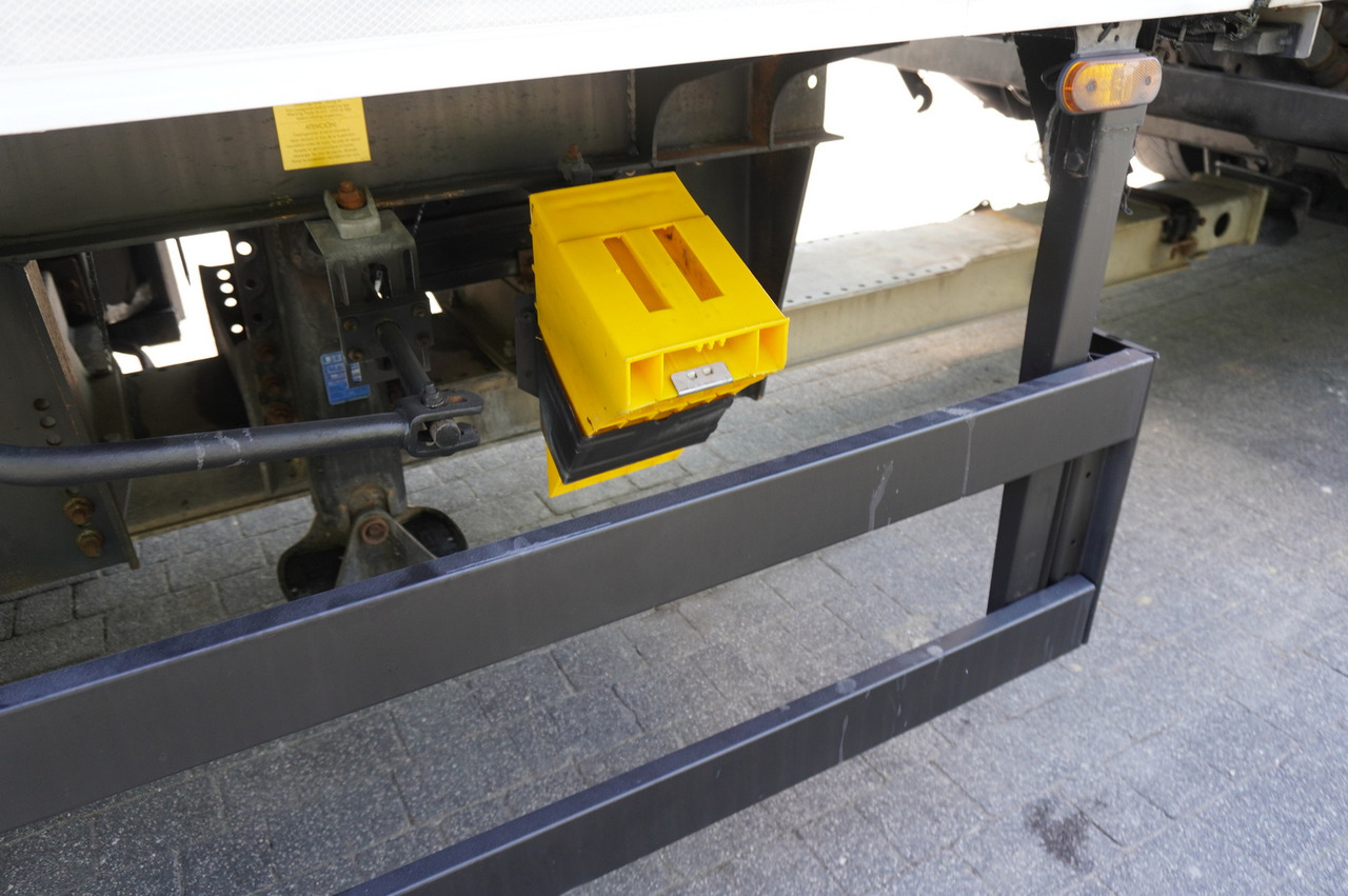 Camion frigorifique VOLVO FH 440 E5 6×2 Schmitz Refrigerator – pass-through Set 38 pallets: photos 17