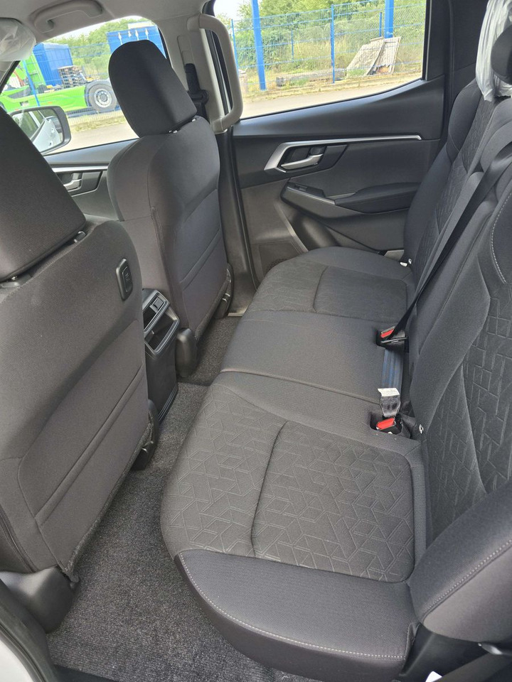 SUV Isuzu PICK UP LS inkl. Ladeflächenausspritzung, 25er M: photos 6