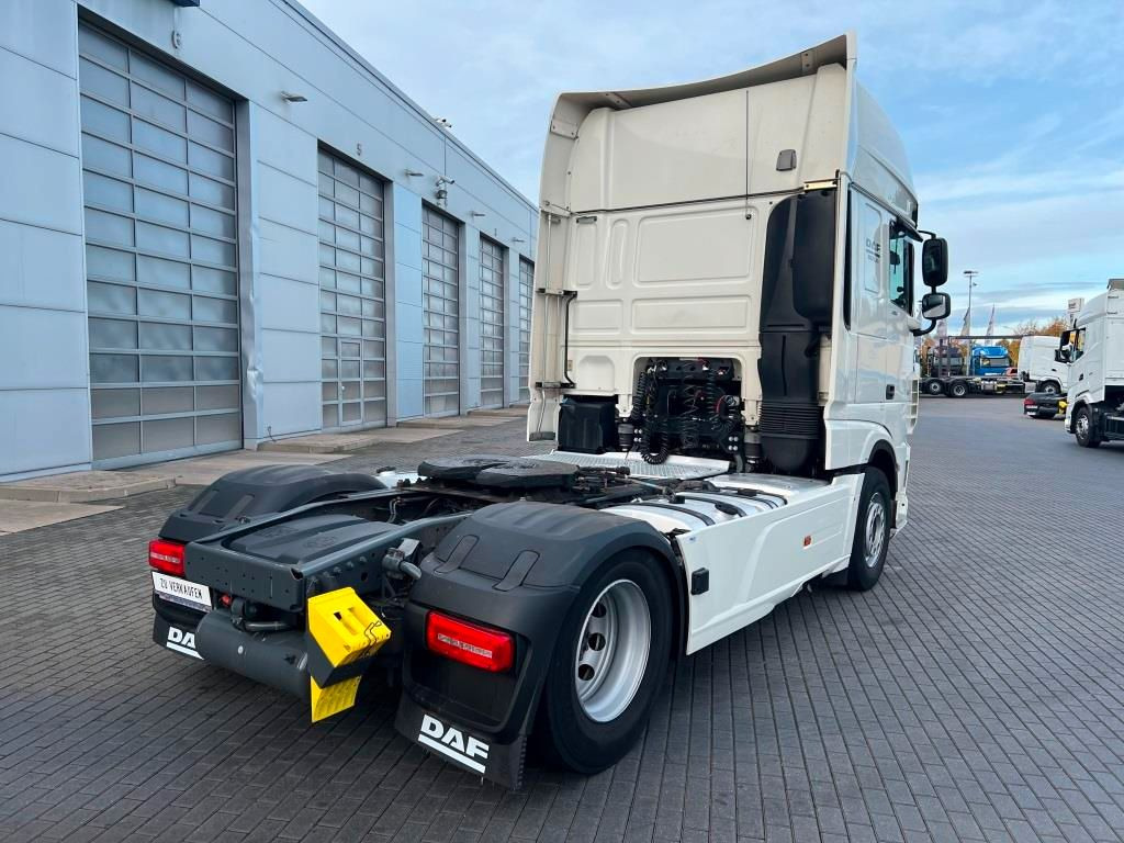 DAF XF 480 FT SSC Retarder Standklima 2-K Hydraulik - Tracteur routier: photos 4 DAF XF 480 FT SSC Retarder Standklima 2-K Hydraulik - Tracteur routier: photos 4