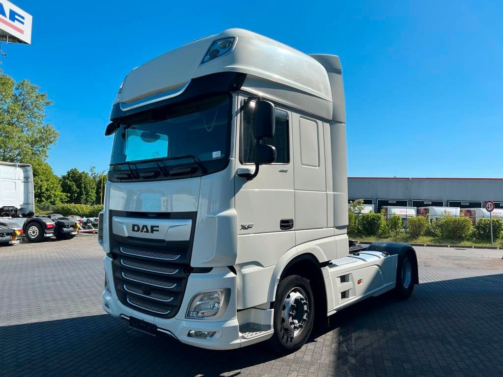 DAF XF 480 FT SSC Retarder Standklima new Tyres - Tracteur routier: photos 2 DAF XF 480 FT SSC Retarder Standklima new Tyres - Tracteur routier: photos 2