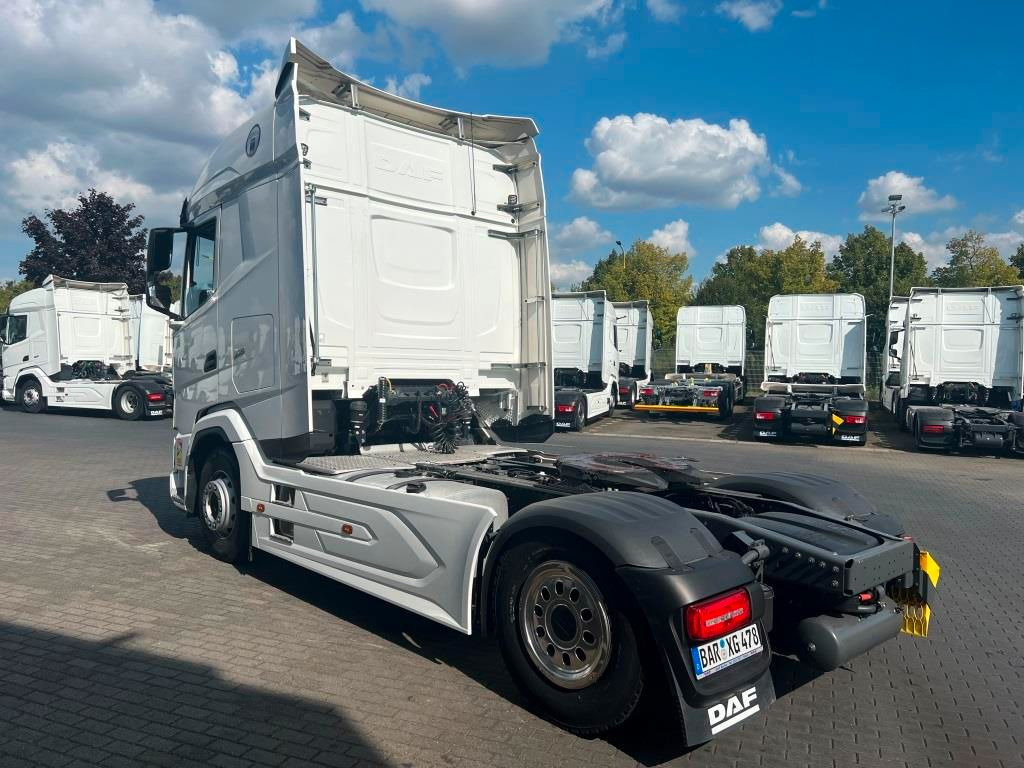 DAF XG 480 FT TraXon ZF-Intarder 2x Tank 1.195 Liter - Tracteur routier: photos 3 DAF XG 480 FT TraXon ZF-Intarder 2x Tank 1.195 Liter - Tracteur routier: photos 3