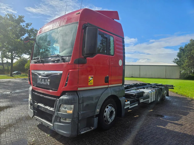 MAN TGX 24.400 6X2 BDF Euro 6 Kooiaap aansluiting - Camion porte-conteneur/ Caisse mobile: photos 1 MAN TGX 24.400 6X2 BDF Euro 6 Kooiaap aansluiting - Camion porte-conteneur/ Caisse mobile: photos 1