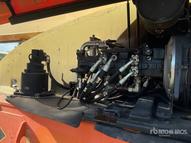 2005 JLG 1200SJP 4WD Telescopic Boom Lift - Broyeur/ Épareuse: photos 5 2005 JLG 1200SJP 4WD Telescopic Boom Lift - Broyeur/ Épareuse: photos 5