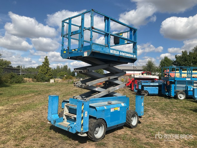 2007 Genie GS2668RT 4x4 Diesel Scissor Lift - Nacelle ciseaux: photos 2 2007 Genie GS2668RT 4x4 Diesel Scissor Lift - Nacelle ciseaux: photos 2