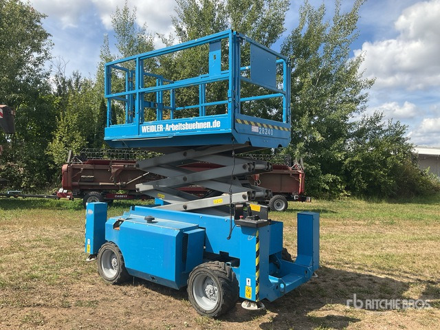 2007 Genie GS2668RT 4x4 Diesel Scissor Lift - Nacelle ciseaux: photos 3 2007 Genie GS2668RT 4x4 Diesel Scissor Lift - Nacelle ciseaux: photos 3