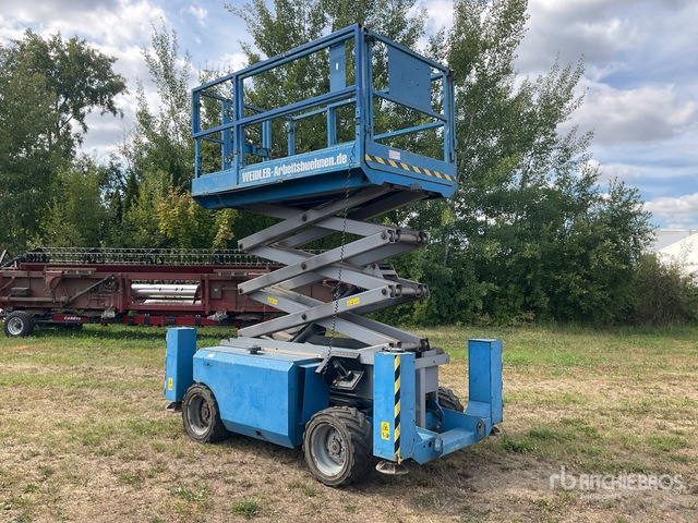 2007 Genie GS2668RT 4x4 Diesel Scissor Lift - Nacelle ciseaux: photos 4 2007 Genie GS2668RT 4x4 Diesel Scissor Lift - Nacelle ciseaux: photos 4