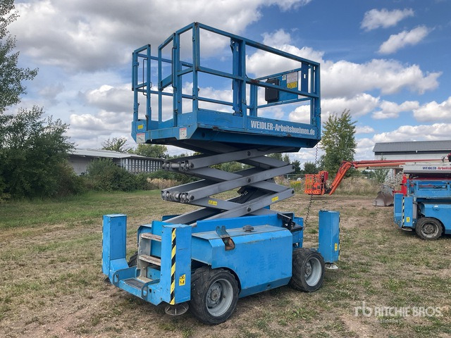 2007 Genie GS2668RT 4x4 Diesel Scissor Lift - Nacelle ciseaux: photos 1 2007 Genie GS2668RT 4x4 Diesel Scissor Lift - Nacelle ciseaux: photos 1