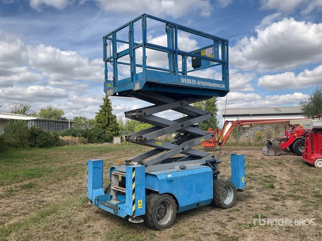 2007 Genie GS2668RT 4x4 Diesel Scissor Lift - Nacelle ciseaux: photos 1 2007 Genie GS2668RT 4x4 Diesel Scissor Lift - Nacelle ciseaux: photos 1
