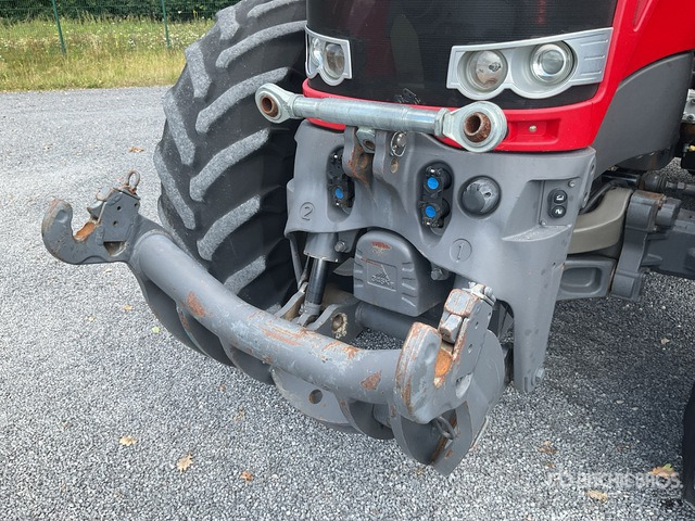 2010 Massey Ferguson 8680 Dyna-VT 4WD Tractor - Tracteur agricole: photos 5 2010 Massey Ferguson 8680 Dyna-VT 4WD Tractor - Tracteur agricole: photos 5