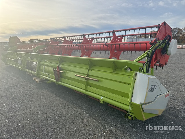 2014 Claas 1230 VARIO Combine Header - Moissoneuse: photos 4 2014 Claas 1230 VARIO Combine Header - Moissoneuse: photos 4