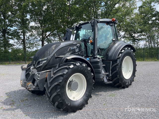 2021 Valtra T 235 Versu 4WD Tractor - Tracteur agricole: photos 2 2021 Valtra T 235 Versu 4WD Tractor - Tracteur agricole: photos 2