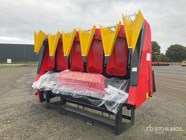 2025 Ziegler Corn Champion 5S (Unused) Combine Header - Moissoneuse: photos 1 2025 Ziegler Corn Champion 5S (Unused) Combine Header - Moissoneuse: photos 1