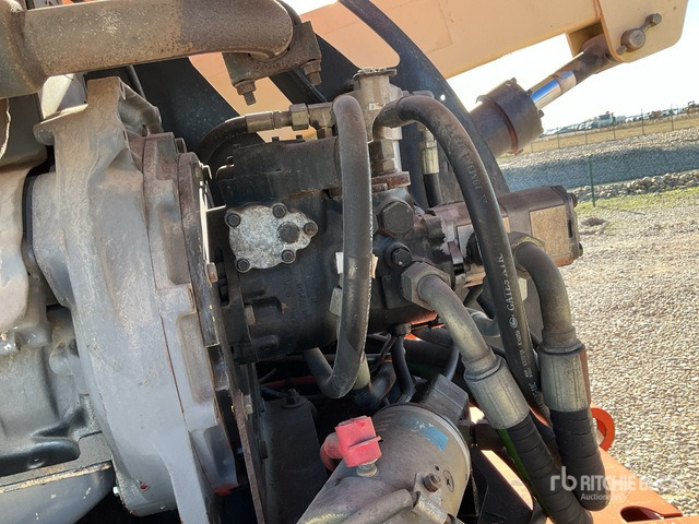 2001 JLG 450AJ 4WD Diesel Articulating Boom Lift - Nacelle articulée: photos 5 2001 JLG 450AJ 4WD Diesel Articulating Boom Lift - Nacelle articulée: photos 5