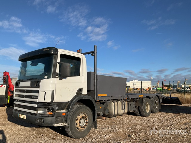 2002 Scania P 94G56X2NA300 6x2 Flatbed Truck - Camion plateau: photos 1 2002 Scania P 94G56X2NA300 6x2 Flatbed Truck - Camion plateau: photos 1