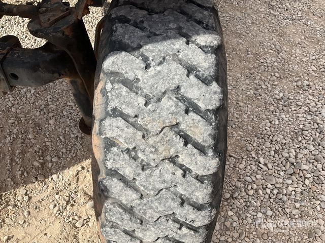 2003 New Holland TS110 2WD Tractor - Tracteur agricole: photos 4 2003 New Holland TS110 2WD Tractor - Tracteur agricole: photos 4