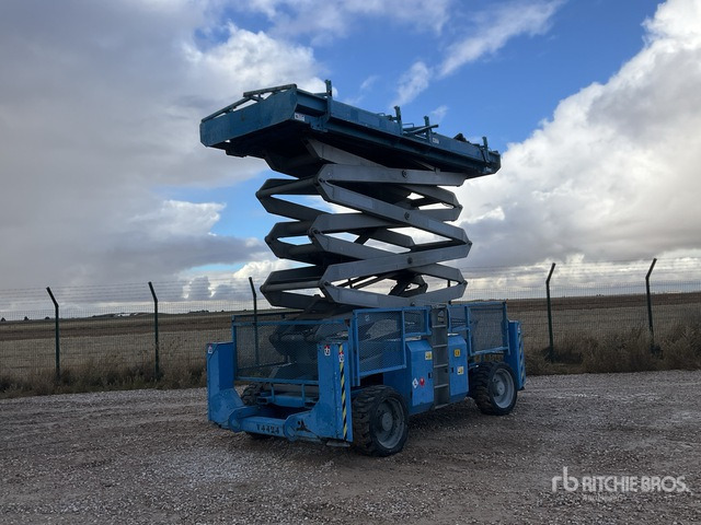 2006 Genie GS5390RT 4x4 Diesel Scissor Lift - Nacelle ciseaux: photos 1 2006 Genie GS5390RT 4x4 Diesel Scissor Lift - Nacelle ciseaux: photos 1
