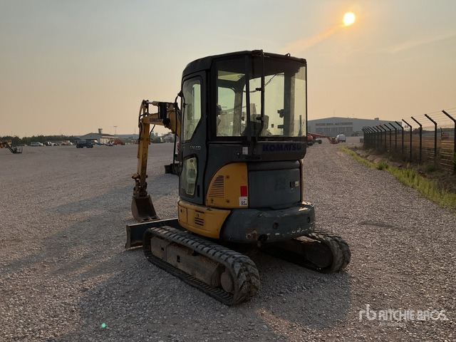 2006 Komatsu PC35MR-2 Mini Excavator: <6.6t - Mini pelle: photos 2 2006 Komatsu PC35MR-2 Mini Excavator: <6.6t - Mini pelle: photos 2