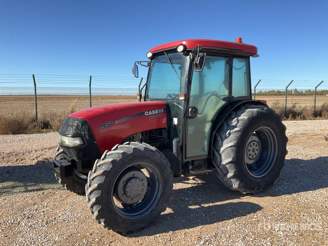 2010 Case IH Quantum 95C 4WD Tractor - Tracteur agricole: photos 2 2010 Case IH Quantum 95C 4WD Tractor - Tracteur agricole: photos 2