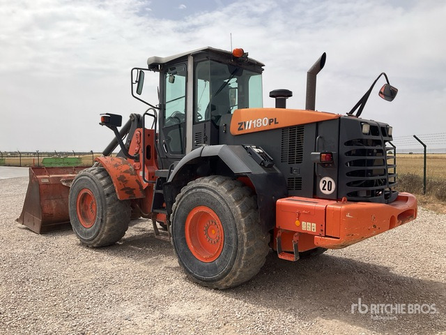 2011 Hitachi ZW180PL Wheel Loader - Chargeuse sur pneus: photos 3 2011 Hitachi ZW180PL Wheel Loader - Chargeuse sur pneus: photos 3
