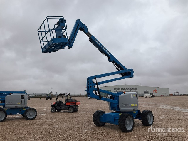 2013 Genie Z45/25J 4WD Diesel Articulating Boom Lift - Nacelle articulée: photos 3 2013 Genie Z45/25J 4WD Diesel Articulating Boom Lift - Nacelle articulée: photos 3