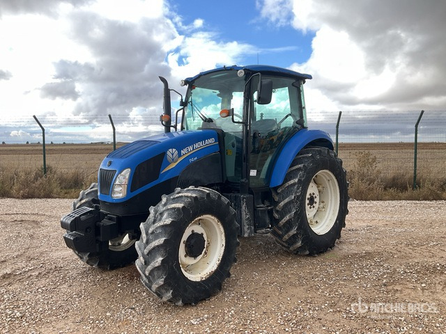 2015 New Holland T4.95 4WD Tractor - Tracteur agricole: photos 2 2015 New Holland T4.95 4WD Tractor - Tracteur agricole: photos 2