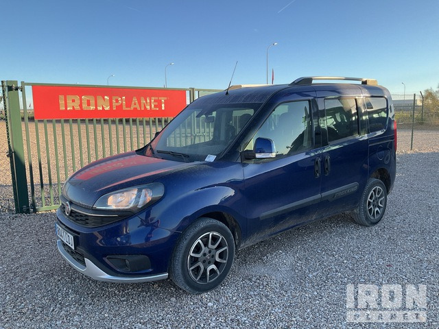 2019 Fiat Doblo 5 Passenger Van - Transport de personnes: photos 2 2019 Fiat Doblo 5 Passenger Van - Transport de personnes: photos 2