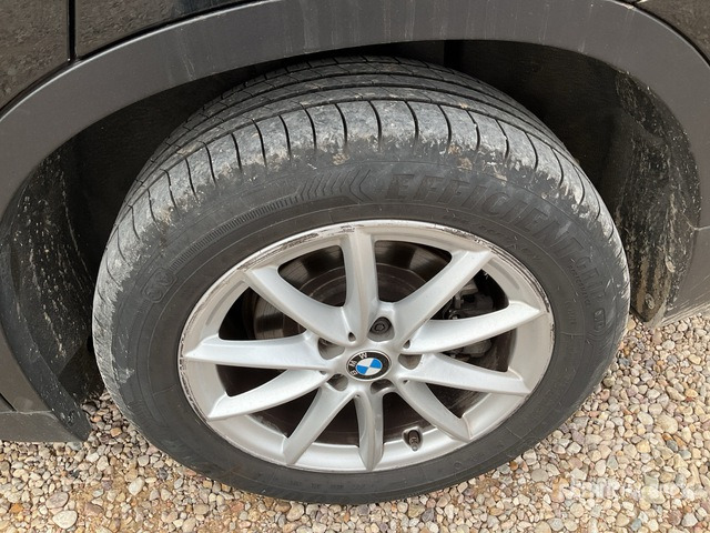 2020 BMW X1 20 XDrive Automobile - Voiture: photos 4 2020 BMW X1 20 XDrive Automobile - Voiture: photos 4