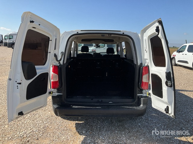 2022 Toyota Proace City Verso 5 Passenger Van - Minibus, Transport de personnes: photos 4 2022 Toyota Proace City Verso 5 Passenger Van - Minibus, Transport de personnes: photos 4