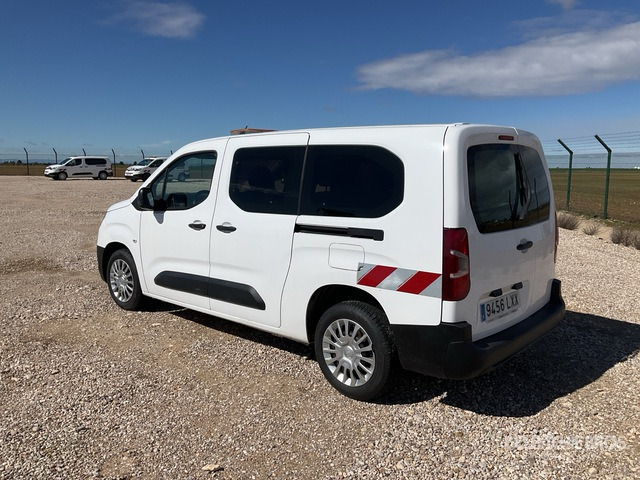 2022 Toyota Proace City Verso 5 Passenger Van - Minibus, Transport de personnes: photos 2 2022 Toyota Proace City Verso 5 Passenger Van - Minibus, Transport de personnes: photos 2