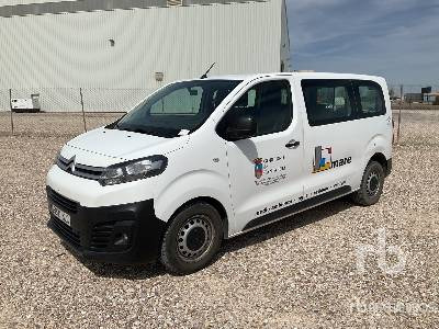 CITROEN JUMPY Blue HDI115 6 - Voiture: photos 1 CITROEN JUMPY Blue HDI115 6 - Voiture: photos 1